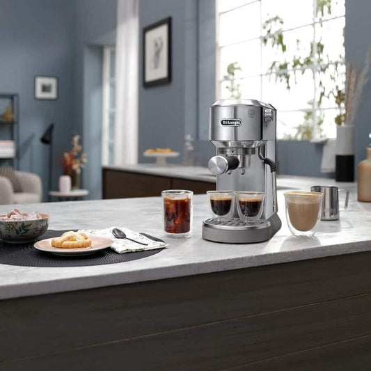 DeLonghi Machine à expresso Dedica Duo, 15 bars, Cold Brew, buse My LatteArt, métal - EC890.M