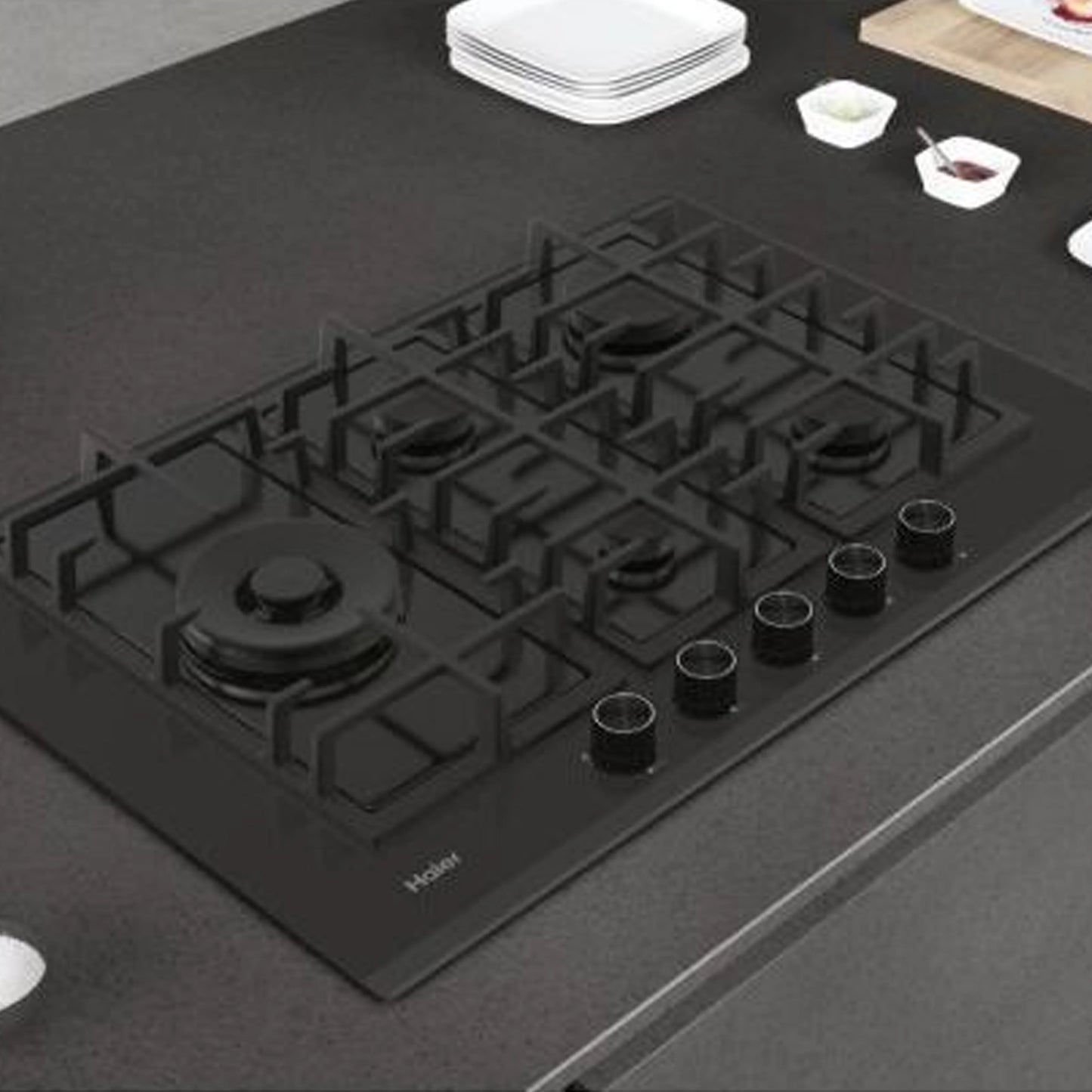 Haier Plaque Gaz 75 cm – 5 brûleurs (dont double couronne), verre trempé, commandes frontales – HAVG7WL5WS6B/1