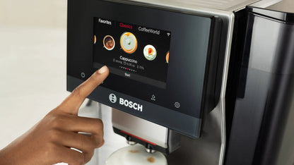 Bosch Machine à café automatique VeroCafe Série 8, HomeConnect, lait intégré, réservoir 2,4 L - TQE80703