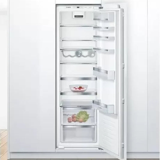 Bosch Congélateur encastrable Série 6 – 177 cm x 56 cm, NoFrost, Inverter, 235 L – GIN81AEF0U